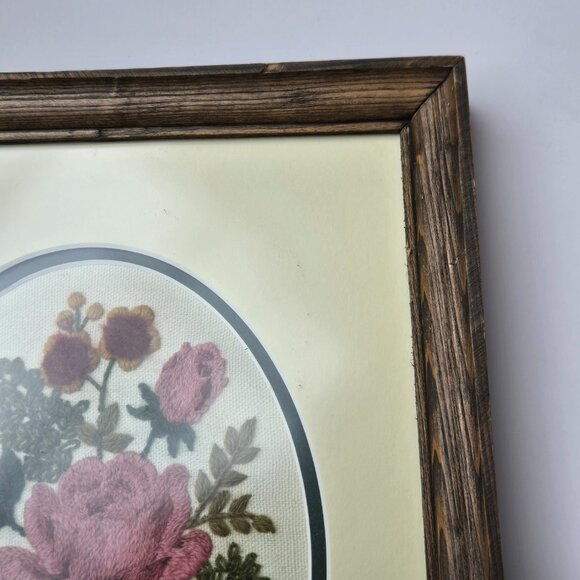 Vintage Framed Floral Embroidery – Oval Pink Rose Floral Embroidery Painting - Picture 4 of 5